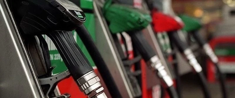 Депутати срещу Конституцията заради Закона за горивата