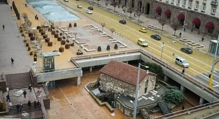 Фирмата, ремонтирала Ларгото, отрече да са опрощавани неустойки