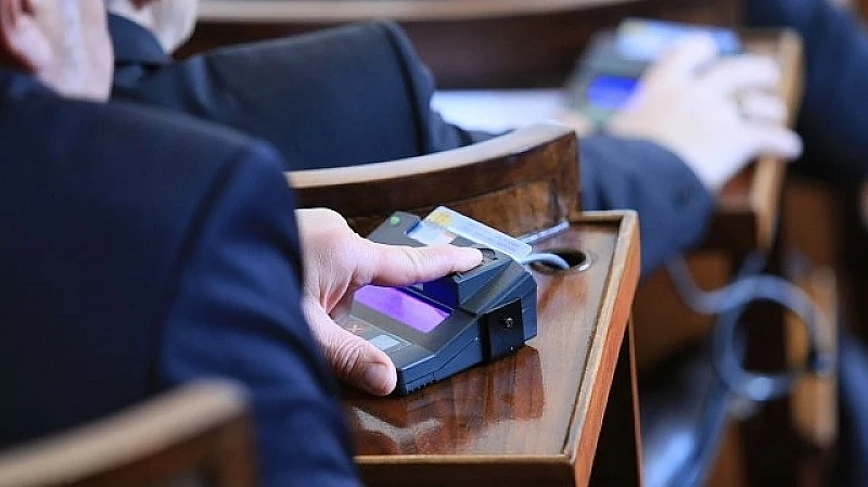 Гласуват окончателно криминализирането на домашното насилие