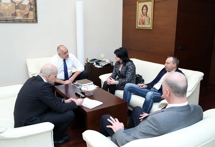 Бойко Борисов нареди проверка, свързана с автобусите по селата    