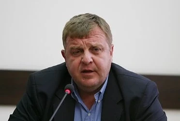 Каракачанов за ромите: Правиш 8-9 деца, пишеш ги глухонеми и нямаш интерес да работиш