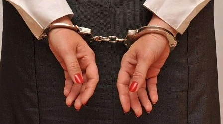 Полицаи откриха 1,5 кг наркотици в дома на 20-годишна в „Люлин”