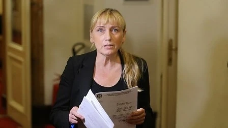 Депутатите от БСП плащат гаранцията на Елена Йончева