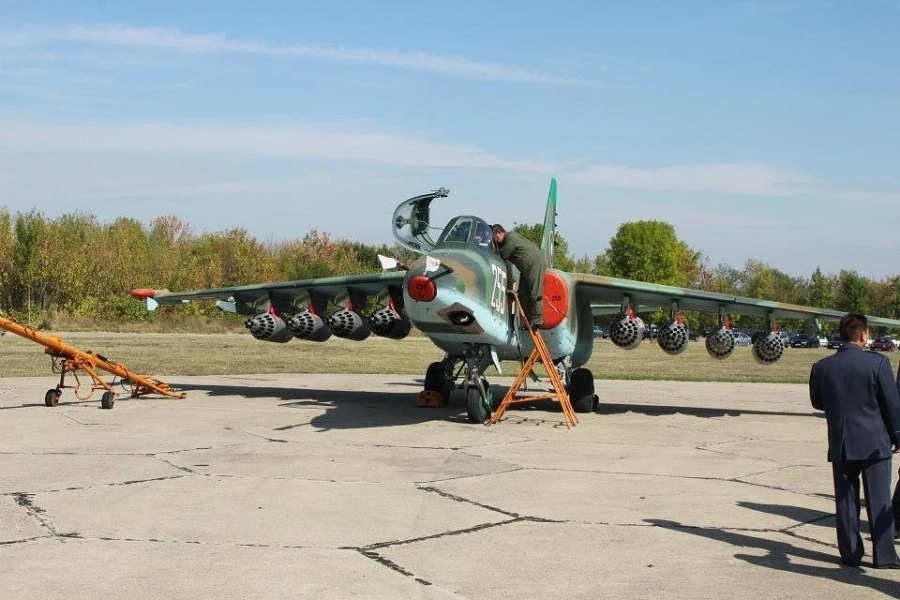 Авиобаза Безмер с нов командир