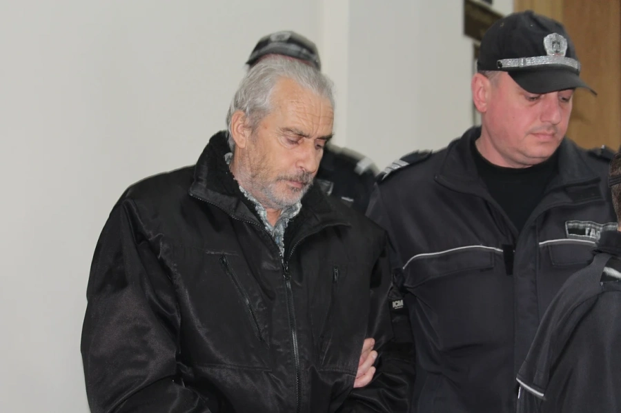 30 години затвор за четворния убиец в Каспичан    