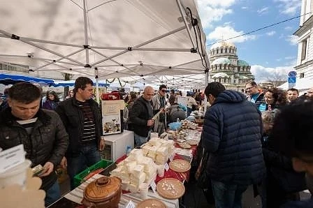 Над 80 фермери участват на пазар в неделя до „Александър Невски“