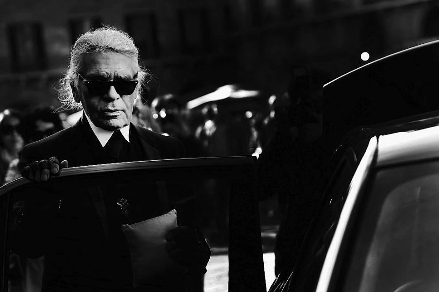 Fendi се сбогува с Лагерфелд, пусна последната му колекция