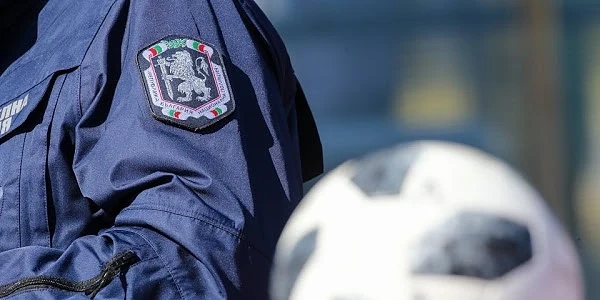 Агиткаджии раниха полицаи в София. 44-ма фенове са арестувани