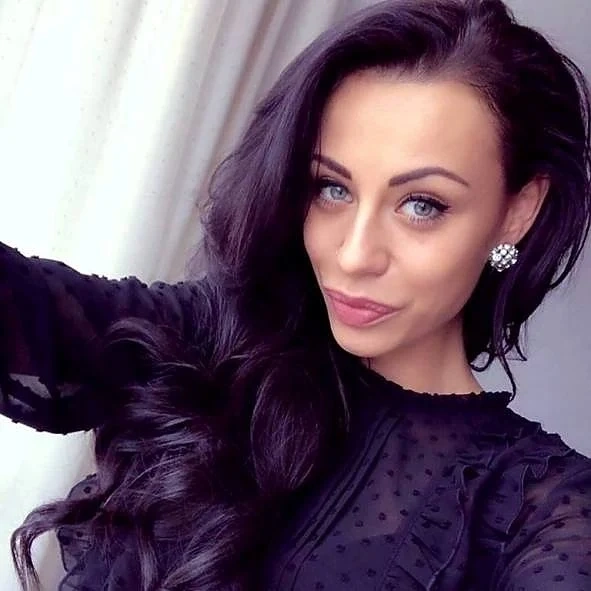 Маги Бадер залюби 65-годишен спонсор  