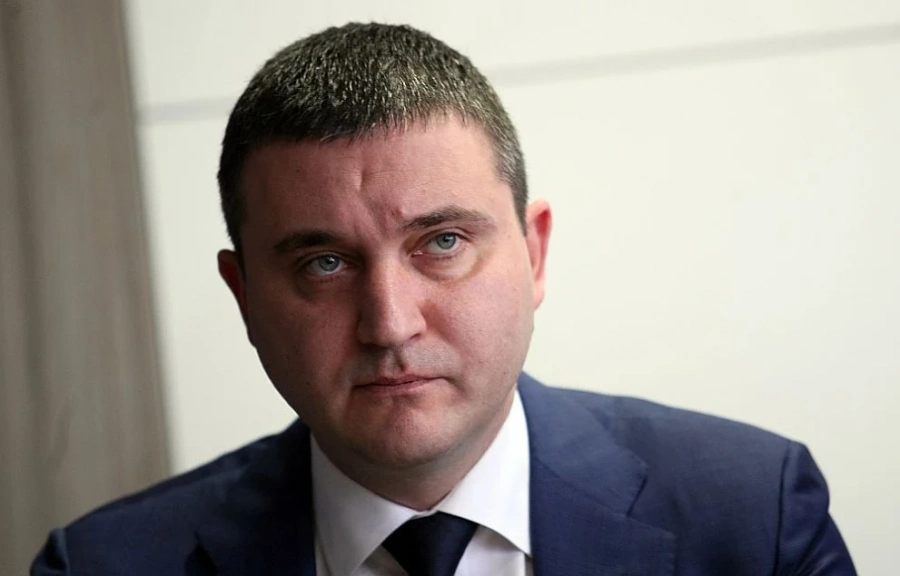 КПОНПИ не откри конфликт на интереси при Горанов заради апартамента от кръстника