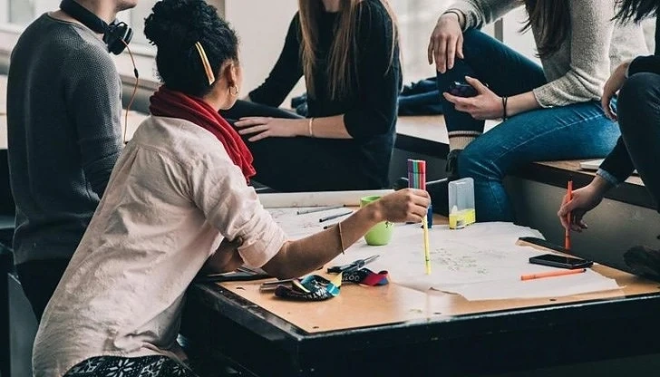 Все повече младежи у нас искат да работят, докато учат
