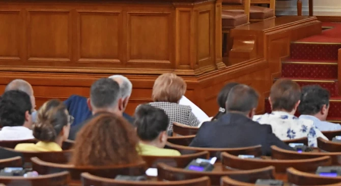 Народното събрание ще разгледа президентското вето върху ИК