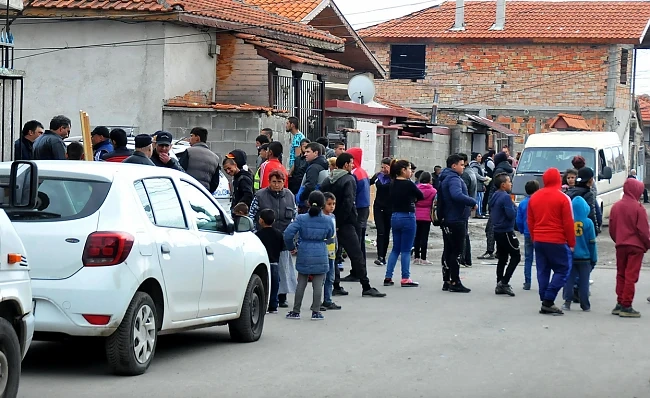 Полицията блокира ромската махала на Бургас