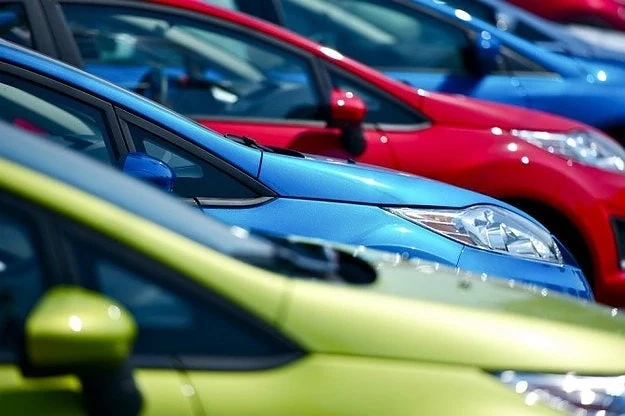 Продажбите на нови автомобили в ЕС намаля с 3% 