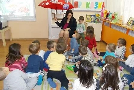 С приказка сутрин малчугани ходят с желание на детска градина