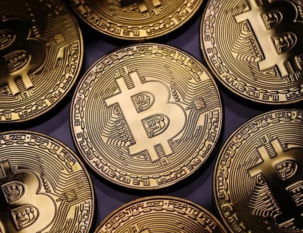 Биткойнът надхвърли границата от 4 хил. долара 