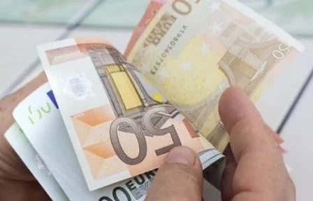От 15 декември преводите в евро ще са по-евтини