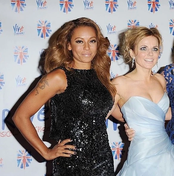 Мел Би: Правих секс с една от Spice Girls