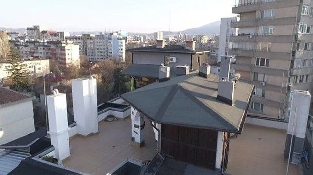 Шефът на КПКОНПИ ипотекирал и терасата, която уж не притежава
