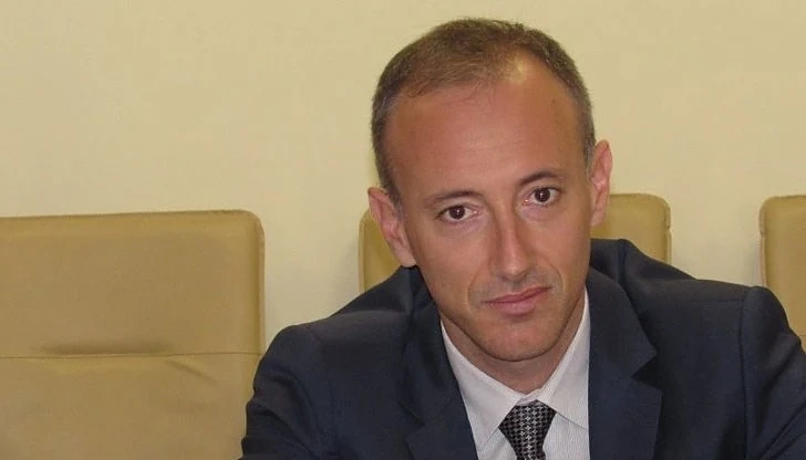 Министър Красимир Вълчев: Най-голямото предизвикателство е децата да посещават редовно училище