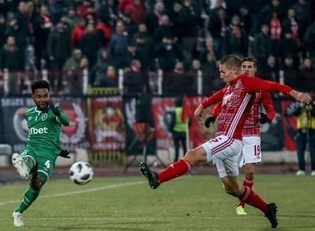 Две дербита между \