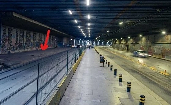 Местят спирката на тролея в подлеза на НДК