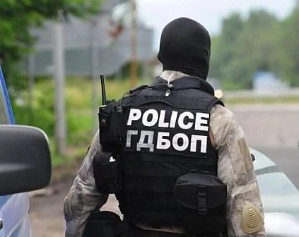 Петима задържани за рекет и лихварство при спецакция в Димитровград