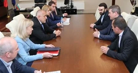 Строителството на небостъргача „Златен век” на „Артекс” ще бъде спряно