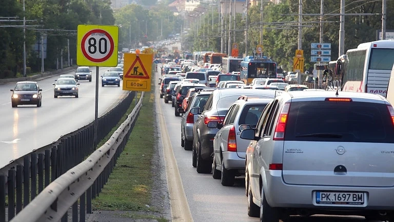 Временно променят движението в София