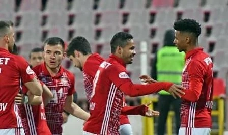 ЦСКА победи Берое с 2:0 