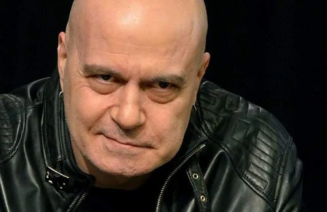 Слави Трифонов: Костов продава книгата си по-скъпо от „Кремиковци“
