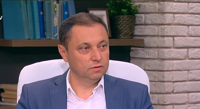 Яне Янев и Александър Манолев със скандал в ефир