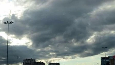 Днес облачно с валежи. Максималните температури ще са между 18° и 26°