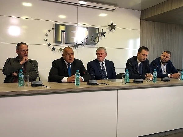 СДС подписаха политическо споразумение с „Движение Гергьовден“