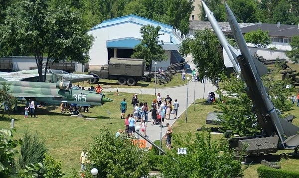 Ден на отворените врати за празничния 6 май в НВИМ