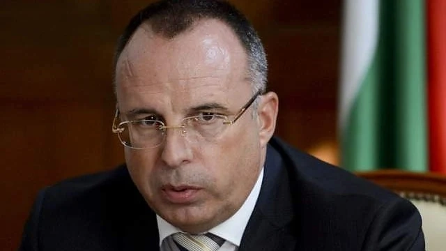 И като министър Порожанов с консултантски бизнес по еврофондовете