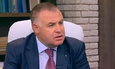Мирослав Найденов за къщите за гости: Оставките няма да решат проблема