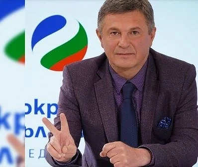 Милен Цветков пристана на \