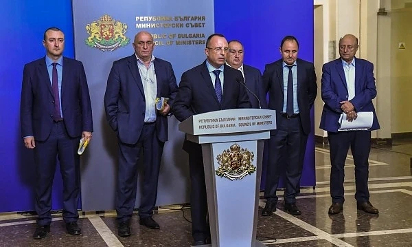Порожанов с първи думи след оставката