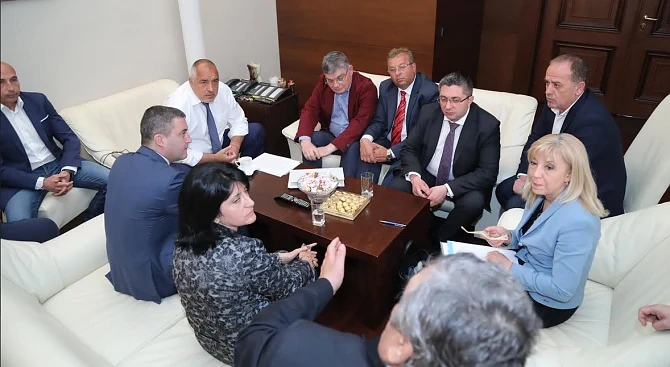 Министър Аврамова обяви кога влиза в сила тол системата
