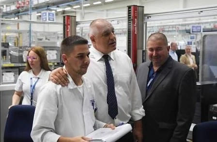 Борисов откри ново предприятие към автомобилния завод в Пазарджик