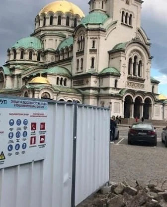 Археолози в София откриха античен гроб до „Св. Александър Невски“ (СНИМКИ)