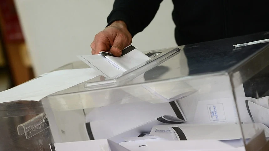 Маркет линкс: Разликата между първите две политически сили е 2 процента