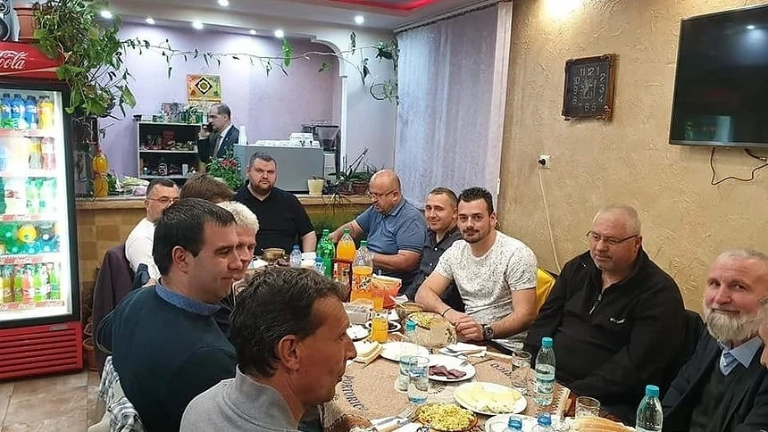 Делян Пеевски се появи в предизборната кампания (СНИМКИ)