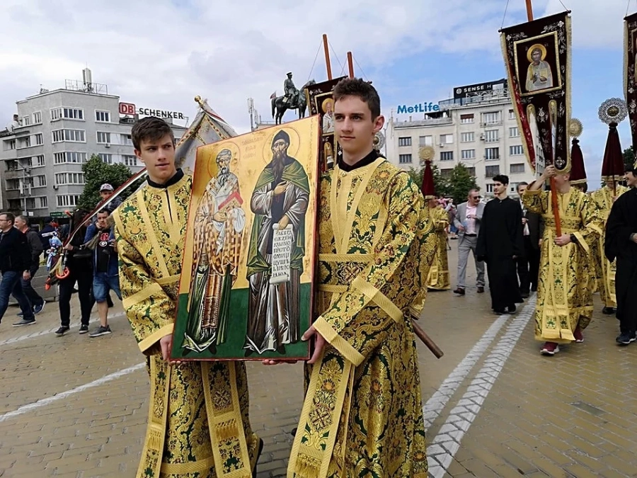Фандъкова: Честит празник на словото и съзиданието!