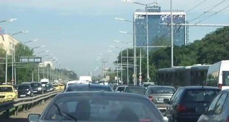 Катастрофа блокира столичния бул. „Цариградско шосе”