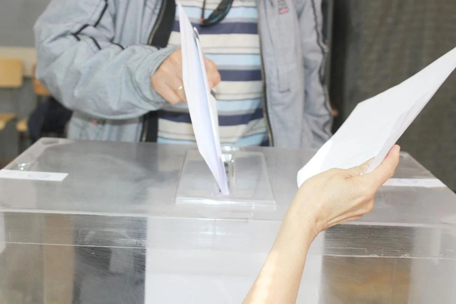 Резултати при 61% обработени протоколи: ГЕРБ - 30,77%, БСП - 25, 01%