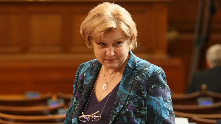 Менда Стоянова: Няма грешка при определянето на размера на партийните субсидии