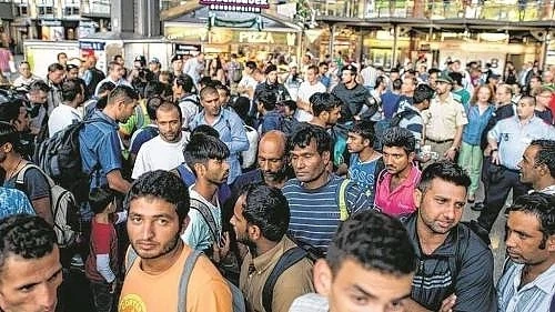 Германски полицаи бяха ранени при размирици в бежански лагер