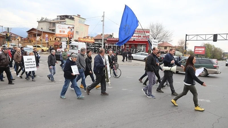 Пореден протест на жители на квартал \